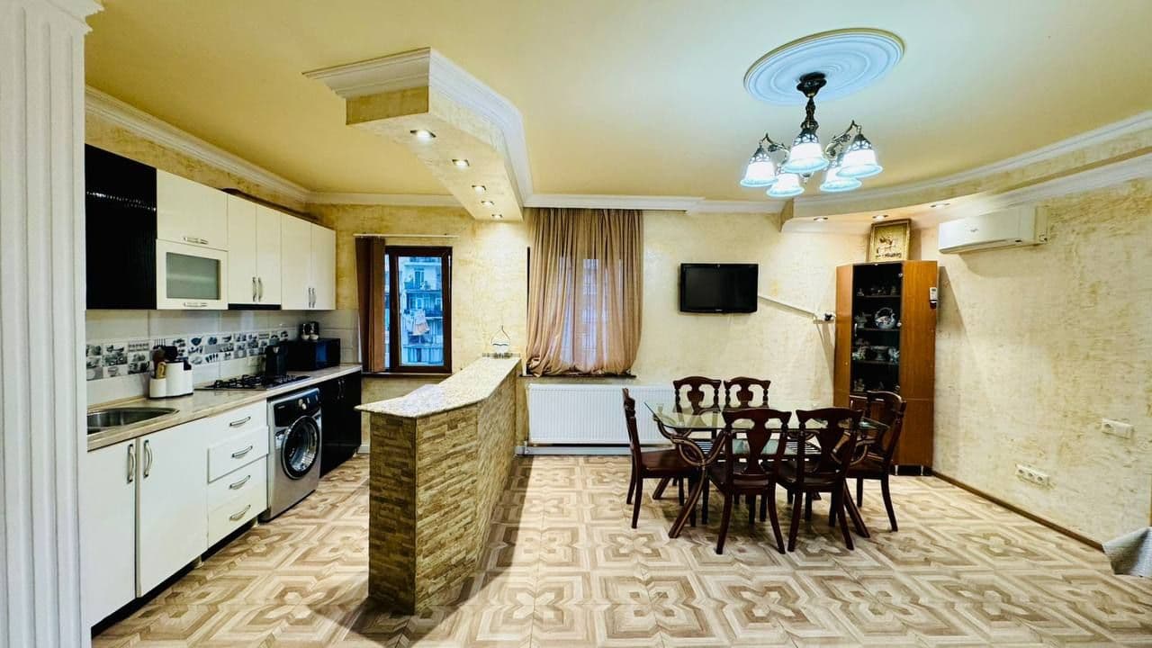 ბინა, 70 м² — ქ. შერიფა ხიმშიაშვილი 33